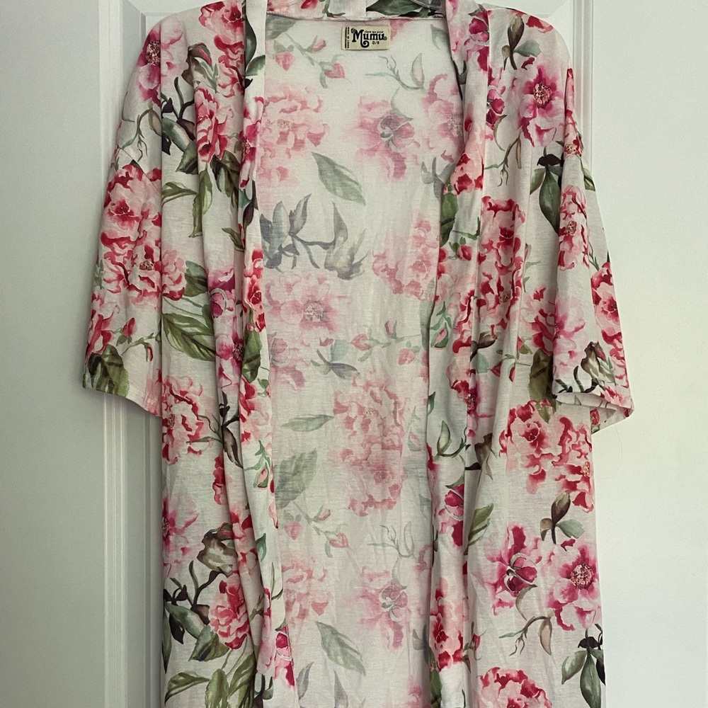 Show Me Your Mumu robe. Never worn. O/S